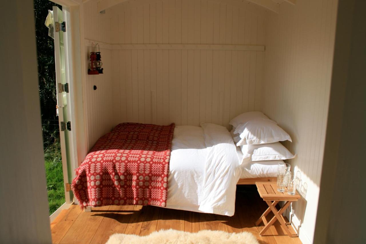Snowdonia Shepherds' Huts Конуи Екстериор снимка