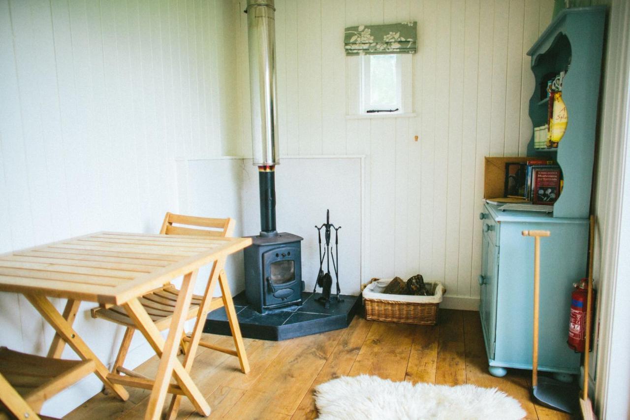 Snowdonia Shepherds' Huts Конуи Екстериор снимка
